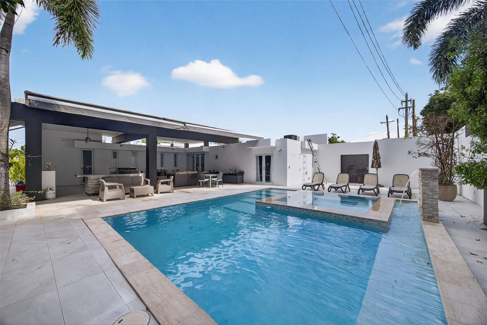 GARDEN HILLS SUR - Residential