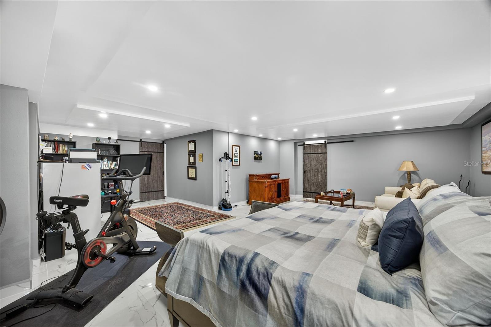 GARDEN HILLS SUR - Residential