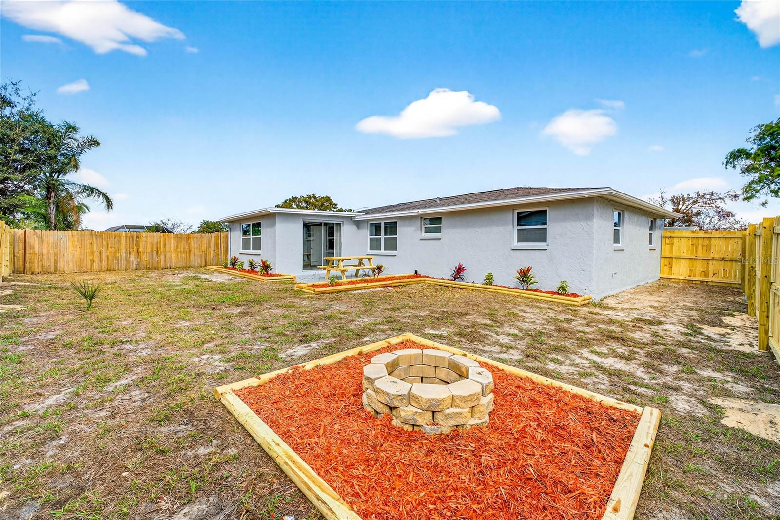 GULF HIGHLANDS - Residential