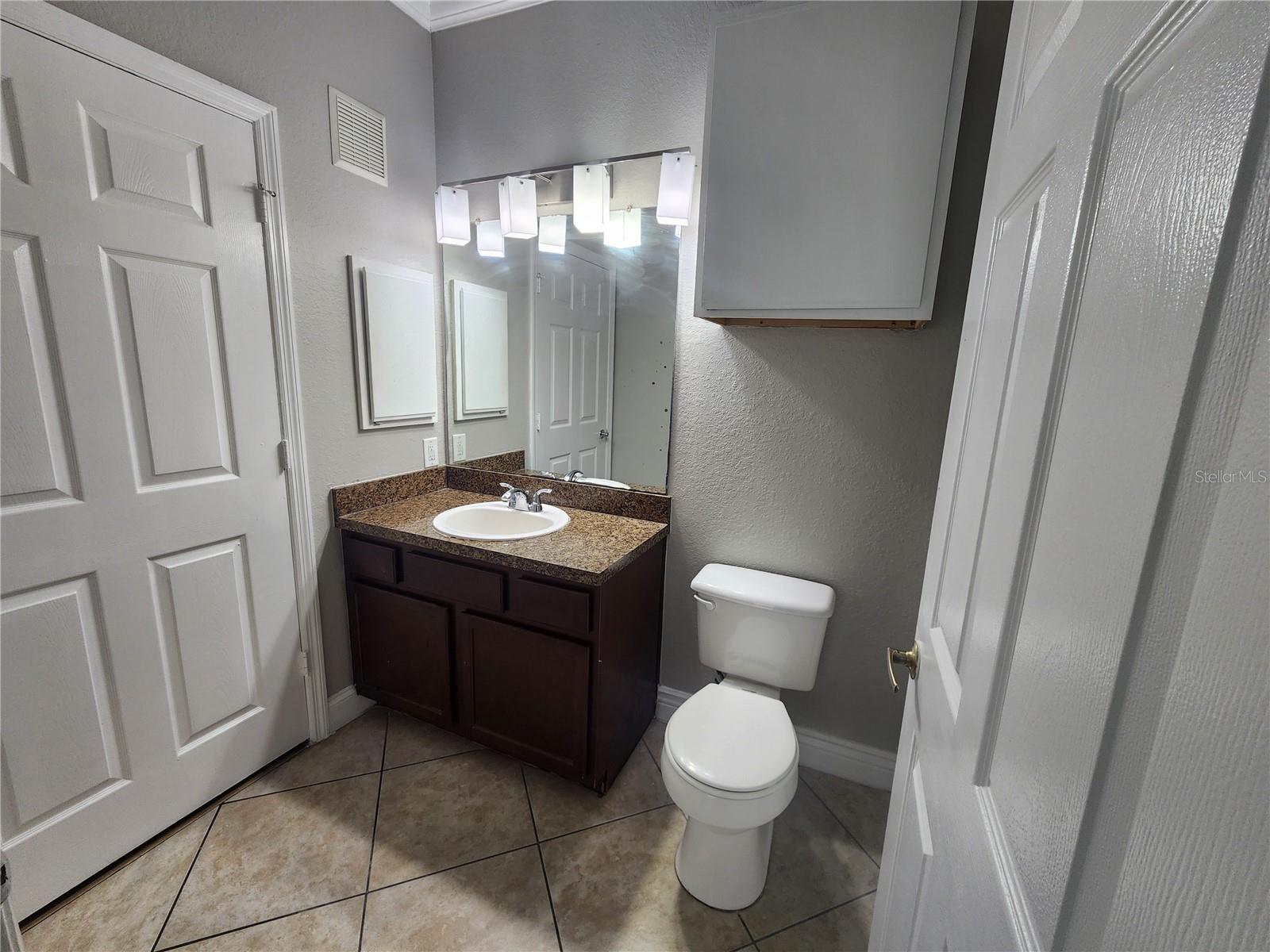 GREENS CONDO - Residential Lease