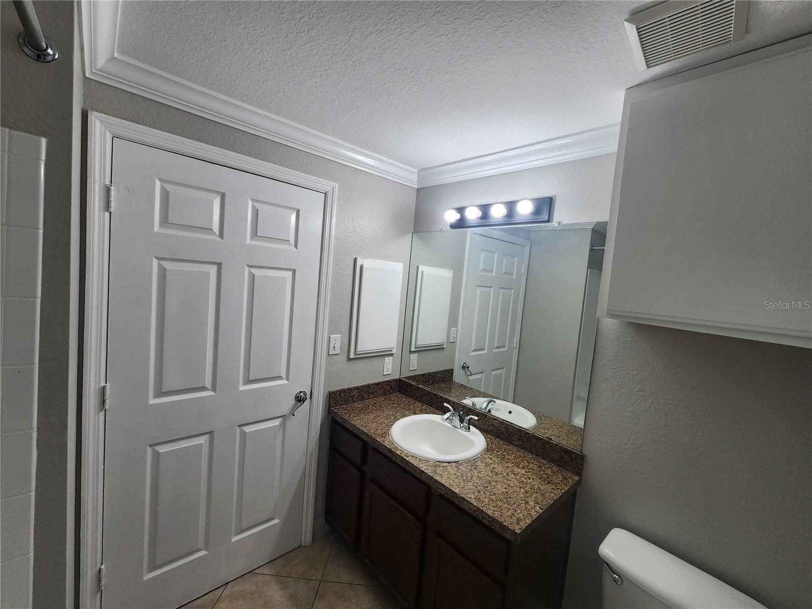 GREENS CONDO - Residential Lease