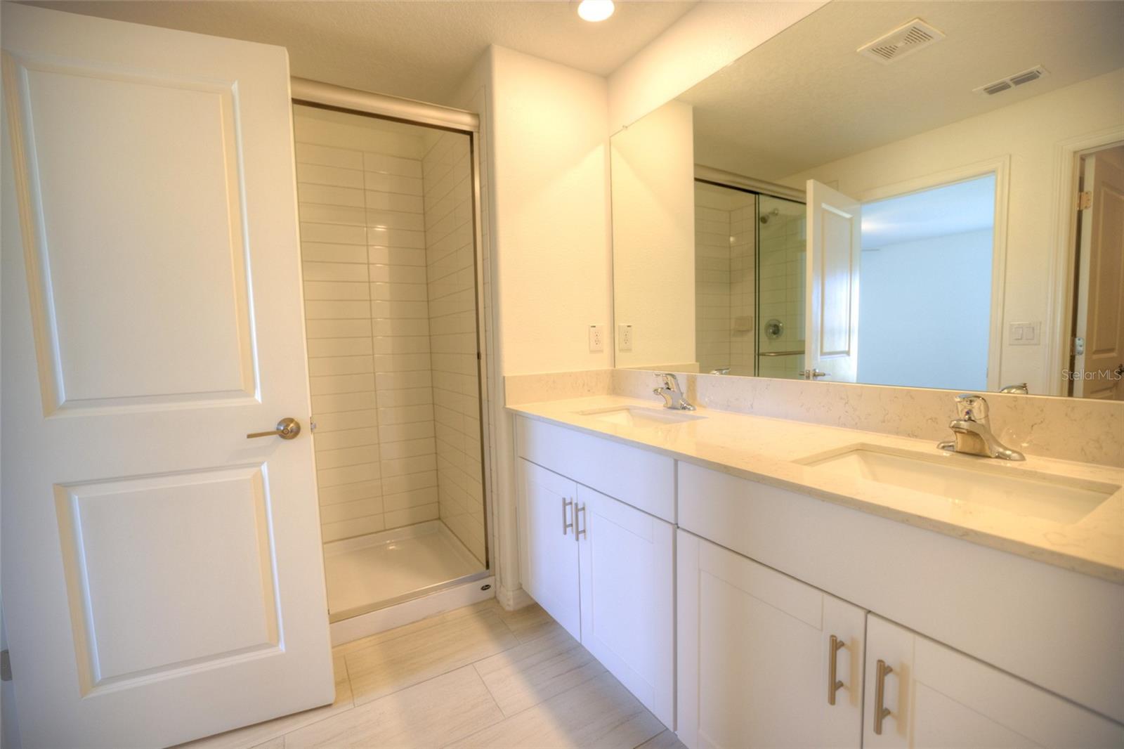 PROSPERITY LAKES - Residential