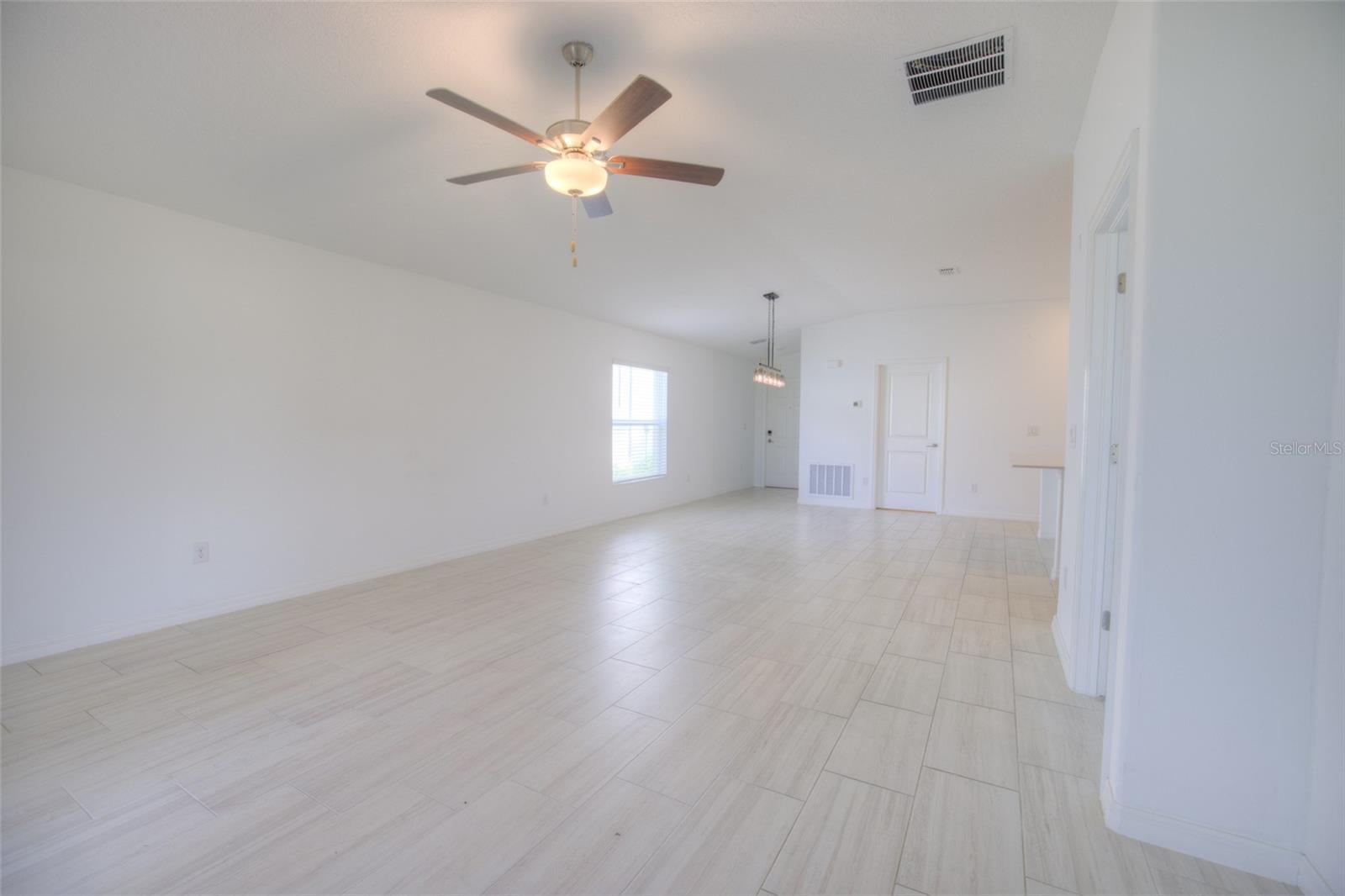 PROSPERITY LAKES - Residential