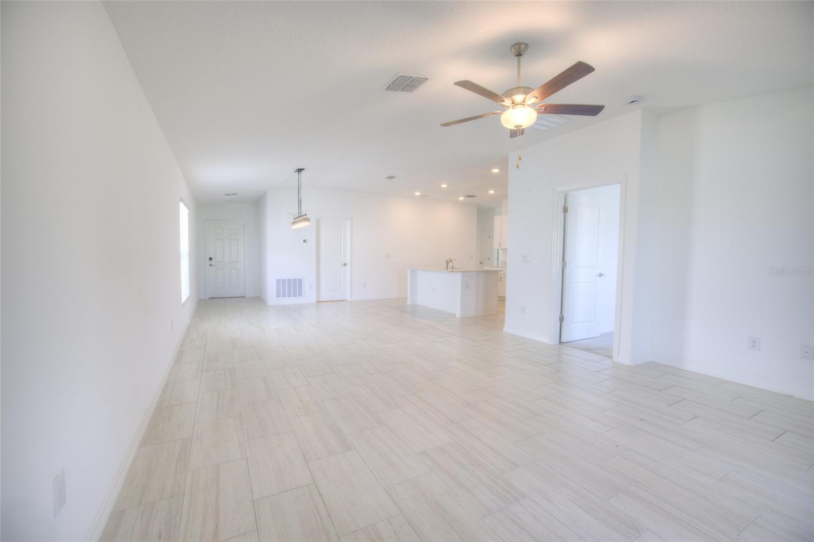 PROSPERITY LAKES - Residential