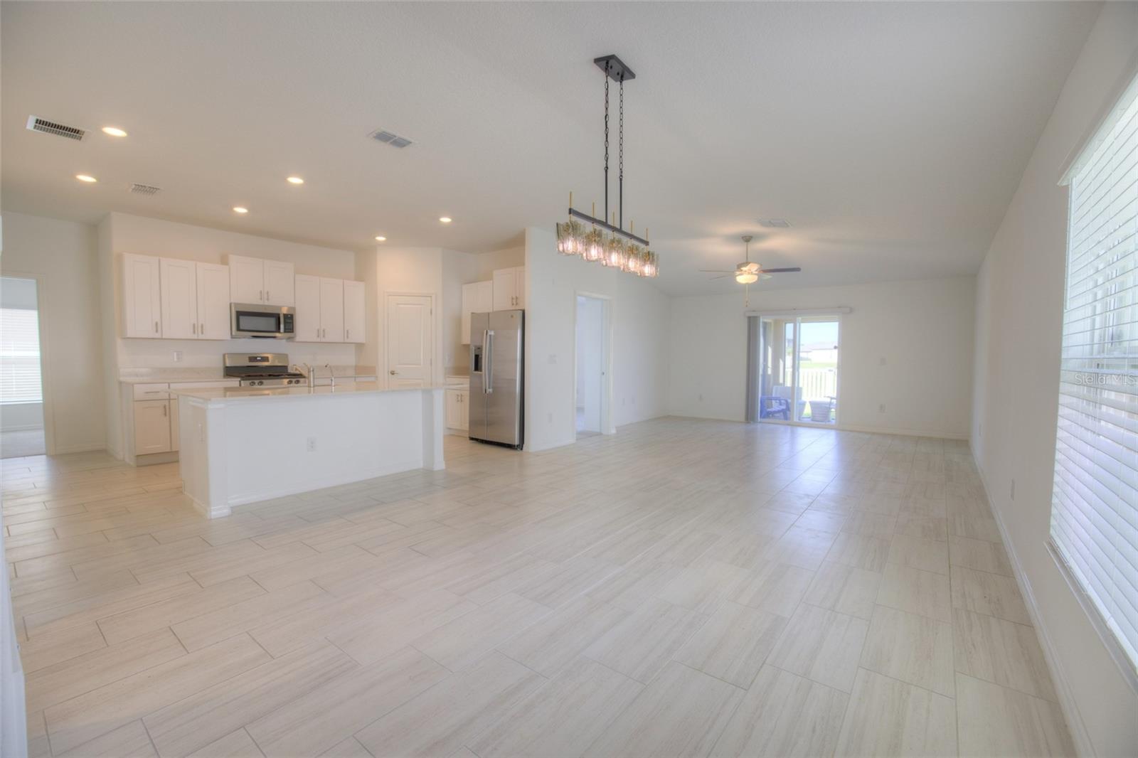 PROSPERITY LAKES - Residential