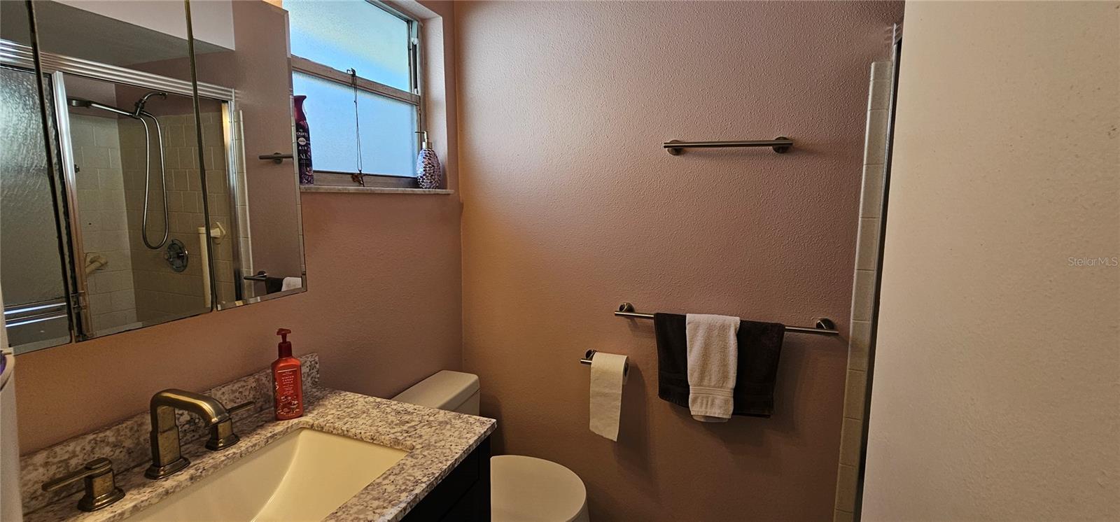 STRATHMORE RIVERSIDE III - Residential Lease