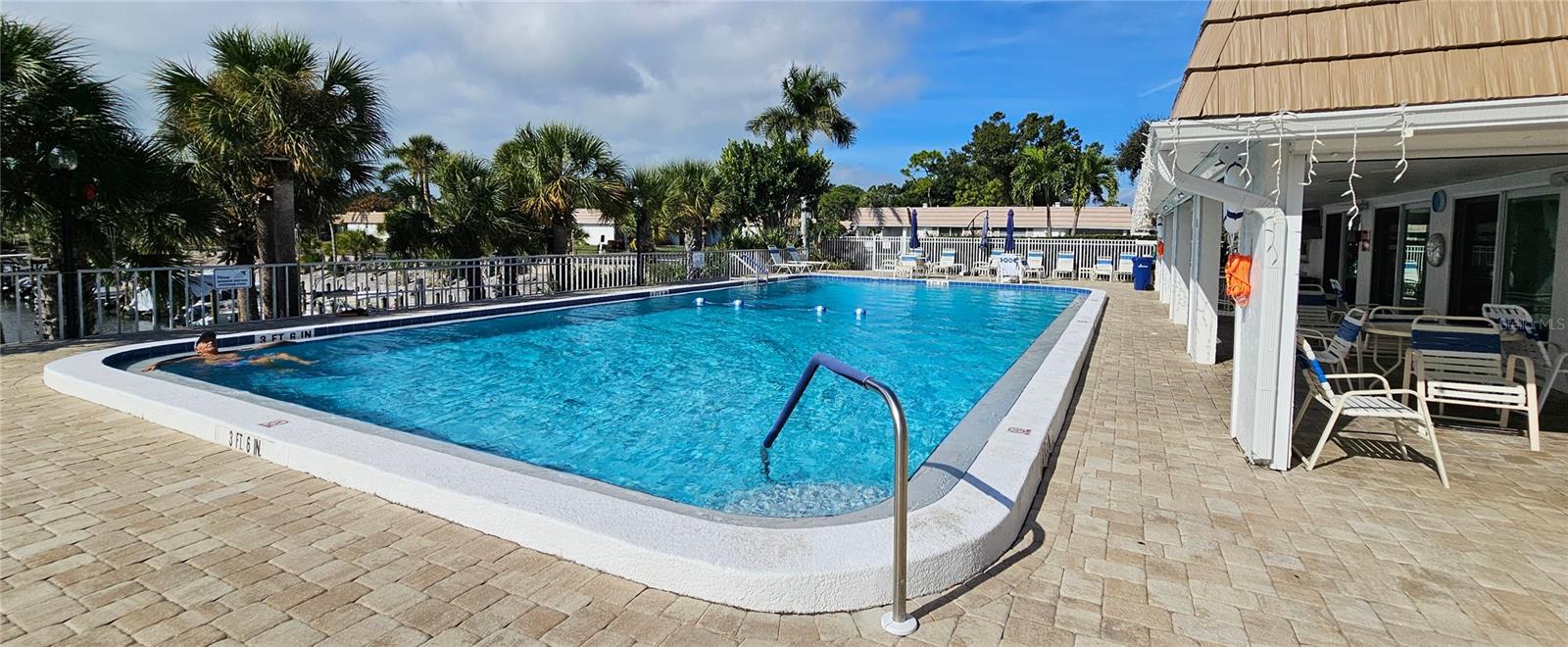 STRATHMORE RIVERSIDE III - Residential Lease