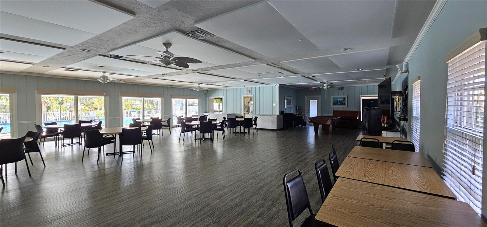 STRATHMORE RIVERSIDE III - Residential Lease