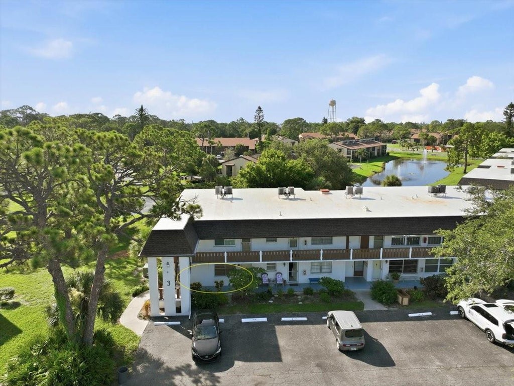 Photo of 3 Quails Run Boulevard #3105, Englewood, FL 34223 (MLS # D6148459)