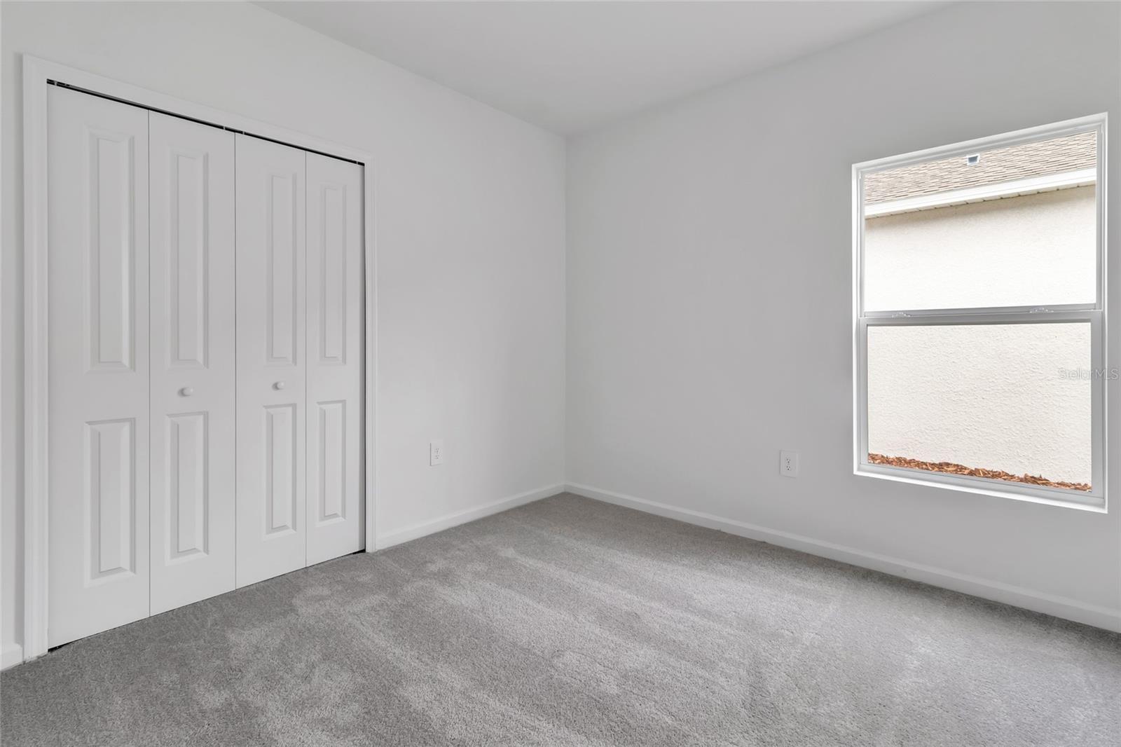 HIDDEN RIDGE AT ESTATES - Residential Lease