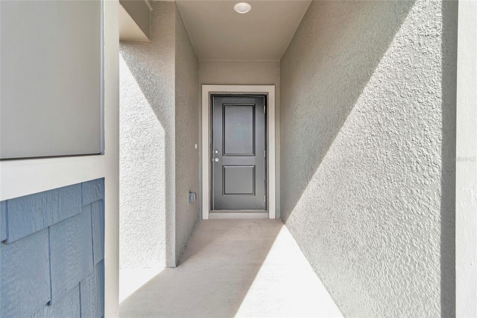 HIDDEN RIDGE AT ESTATES - Residential Lease