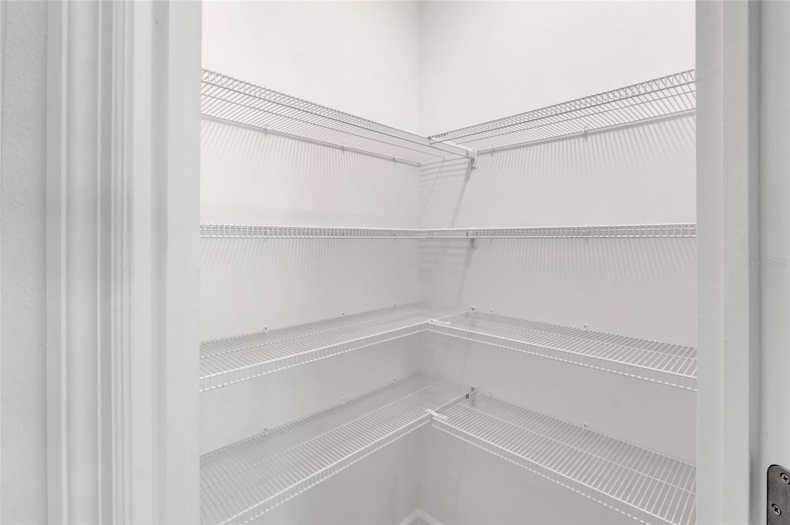 HIDDEN RIDGE AT ESTATES - Residential Lease