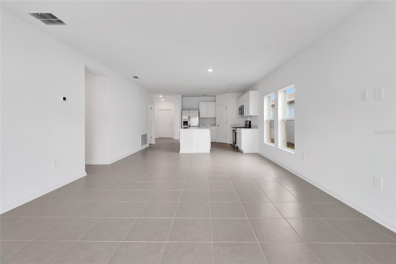 HIDDEN RIDGE AT ESTATES - Residential Lease