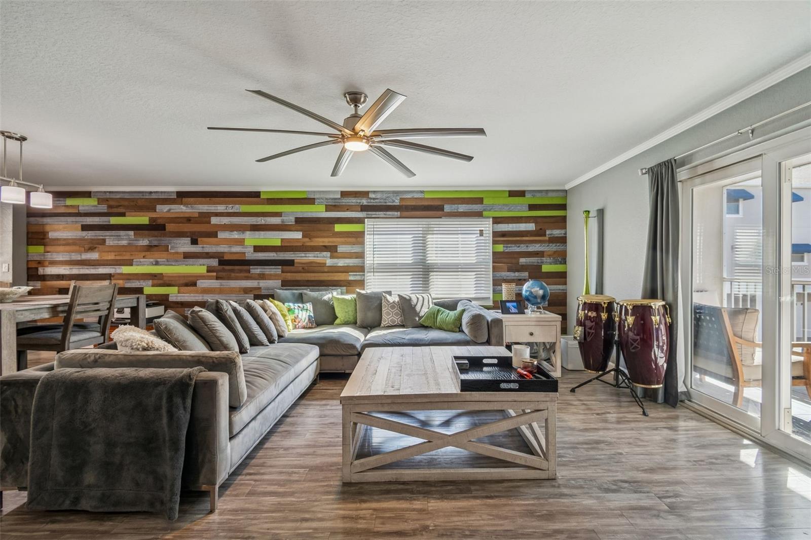 1117 PINELLAS BAYWAY S 301