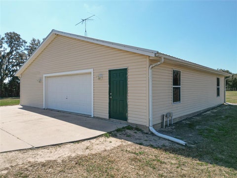 Tiny photo for 7688 SE 135th Street, Summerfield, FL 34491 (MLS # OM734562)