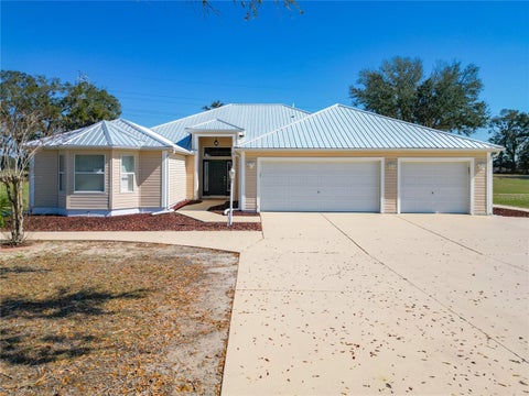 Photo of 7688 SE 135th Street, Summerfield, FL 34491 (MLS # OM734562)