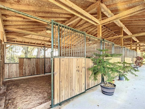 Tiny photo for 7688 SE 135th Street, Summerfield, FL 34491 (MLS # OM734562)