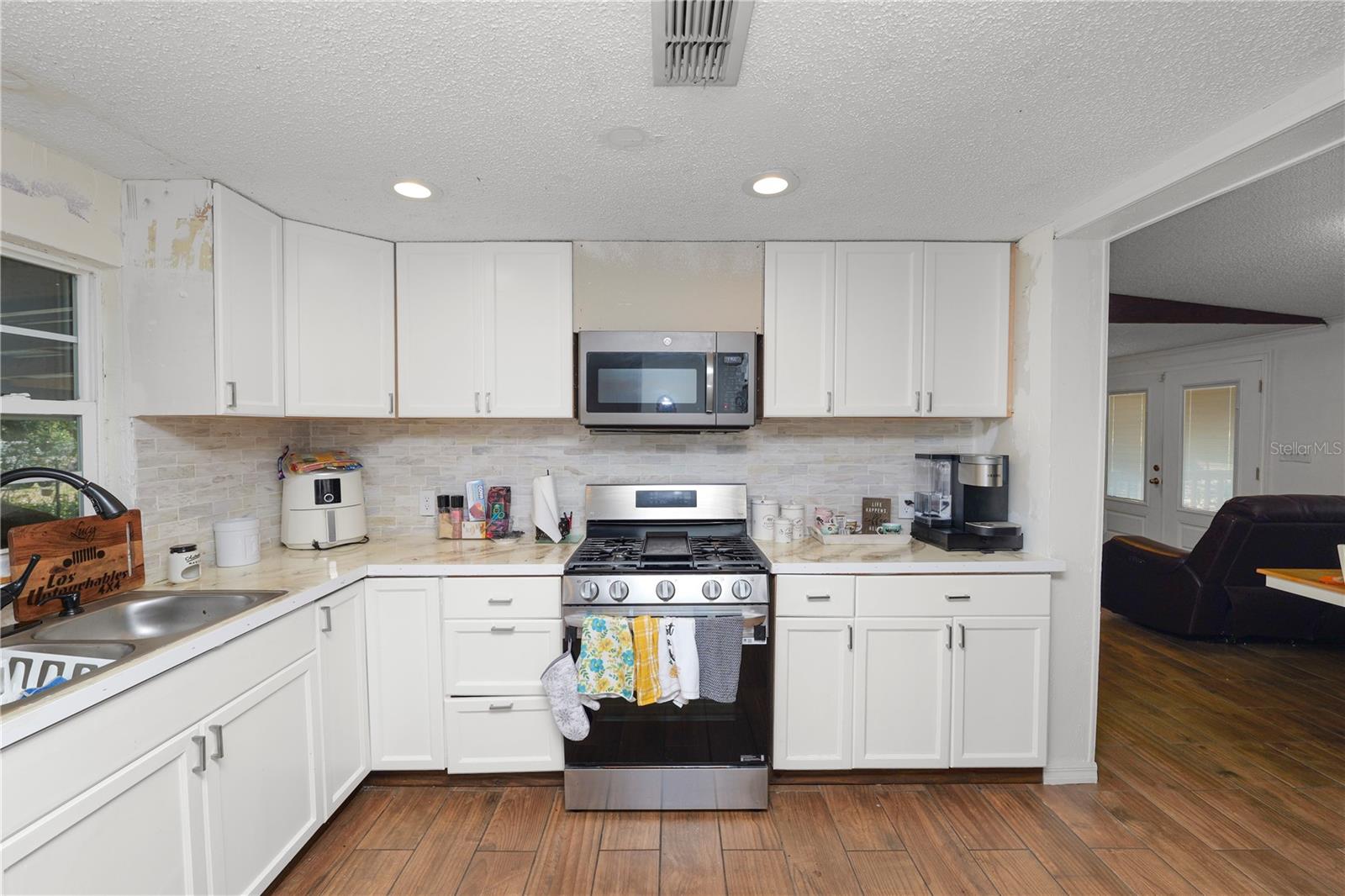 CRESCENT RIDGE - Residential