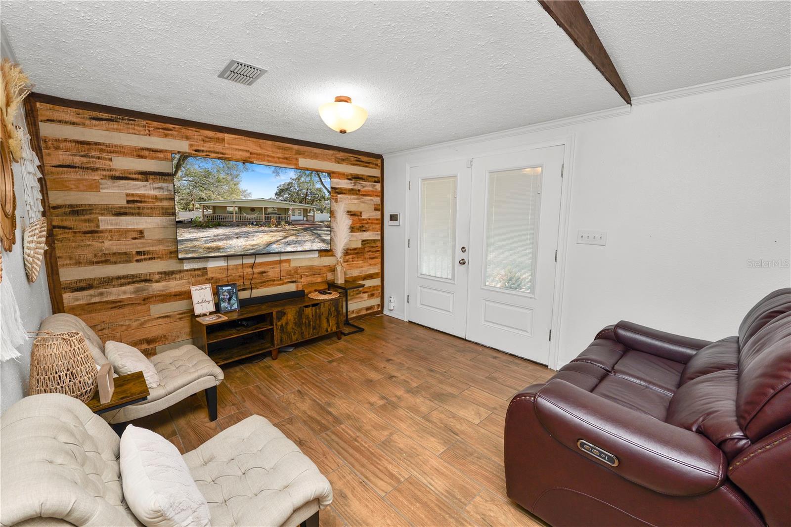 CRESCENT RIDGE - Residential