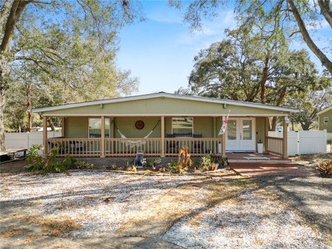 Photo of 18 Crescent Ridge Road, Davenport, FL 33837 (MLS # L4959650)