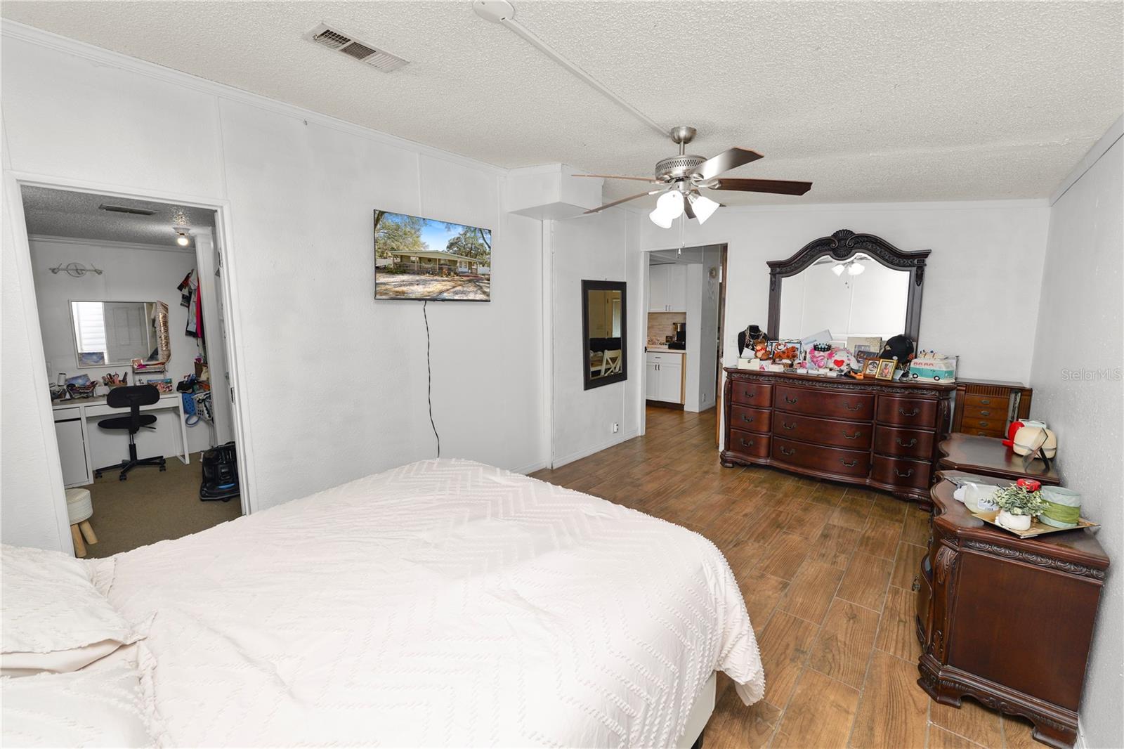 CRESCENT RIDGE - Residential