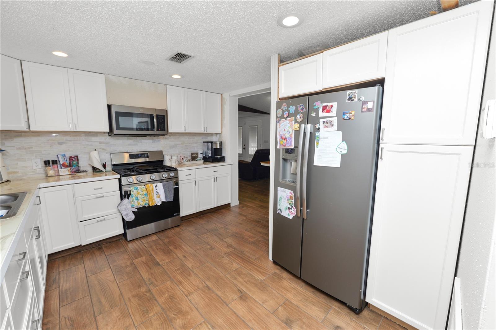 CRESCENT RIDGE - Residential