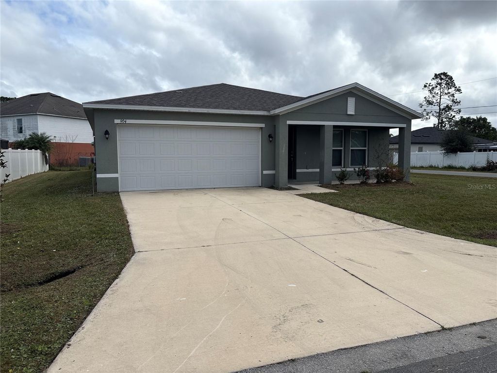 Photo of 904 Gillingham Court, Kissimmee, FL 34758 (MLS # S5140467)