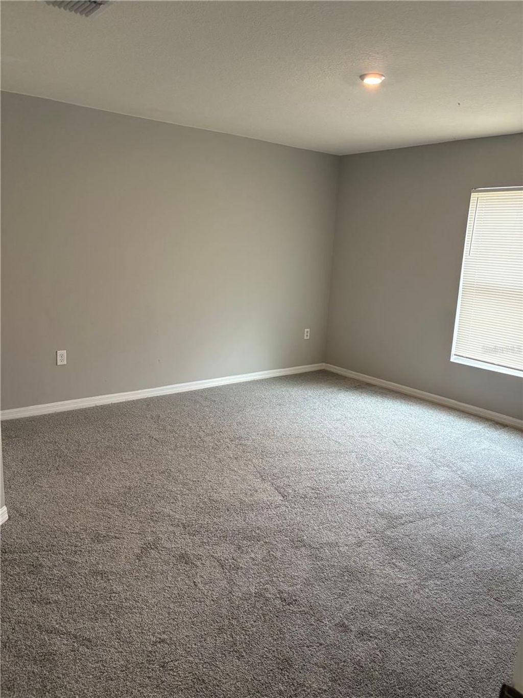 Photo of 904 Gillingham Court, Kissimmee, FL 34758 (MLS # S5140467)