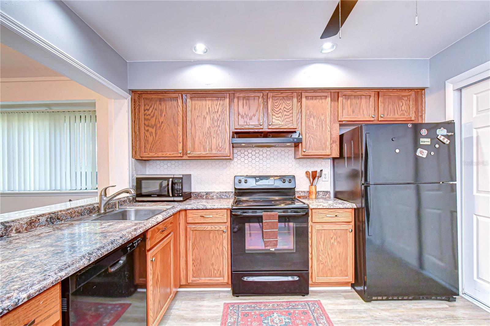 CARROLLWOOD VILLAGE PINE LAKE - Residential