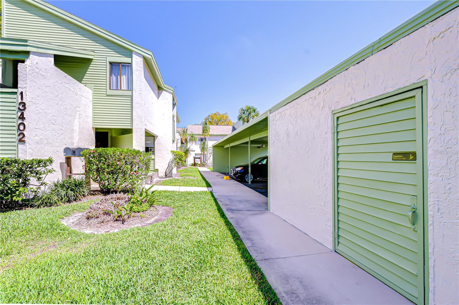 CARROLLWOOD VILLAGE PINE LAKE - Residential