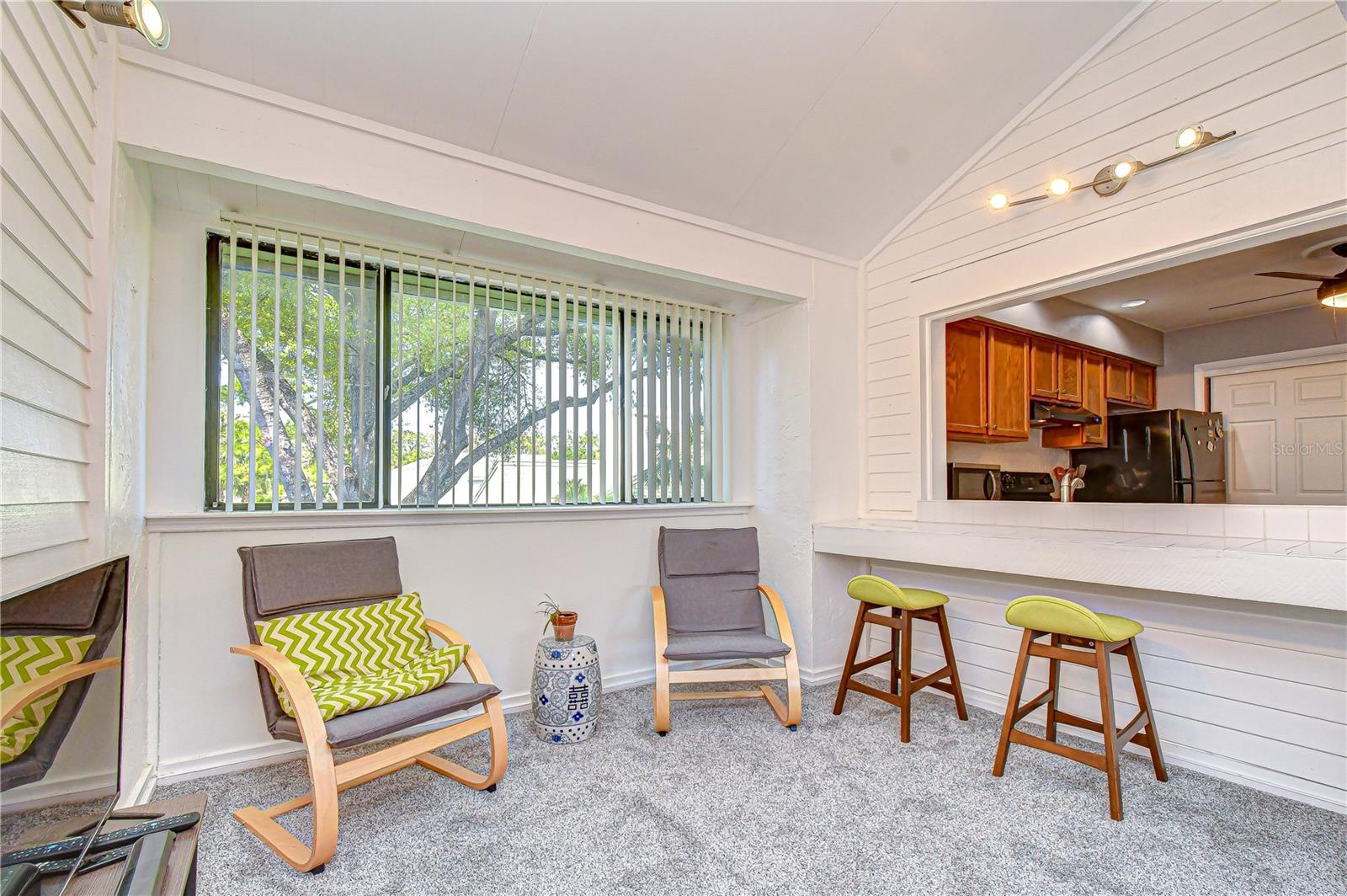 CARROLLWOOD VILLAGE PINE LAKE - Residential