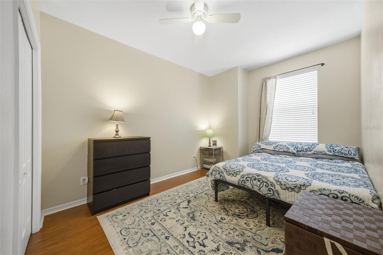 AMBERLY OAKS TWNHMS - Residential