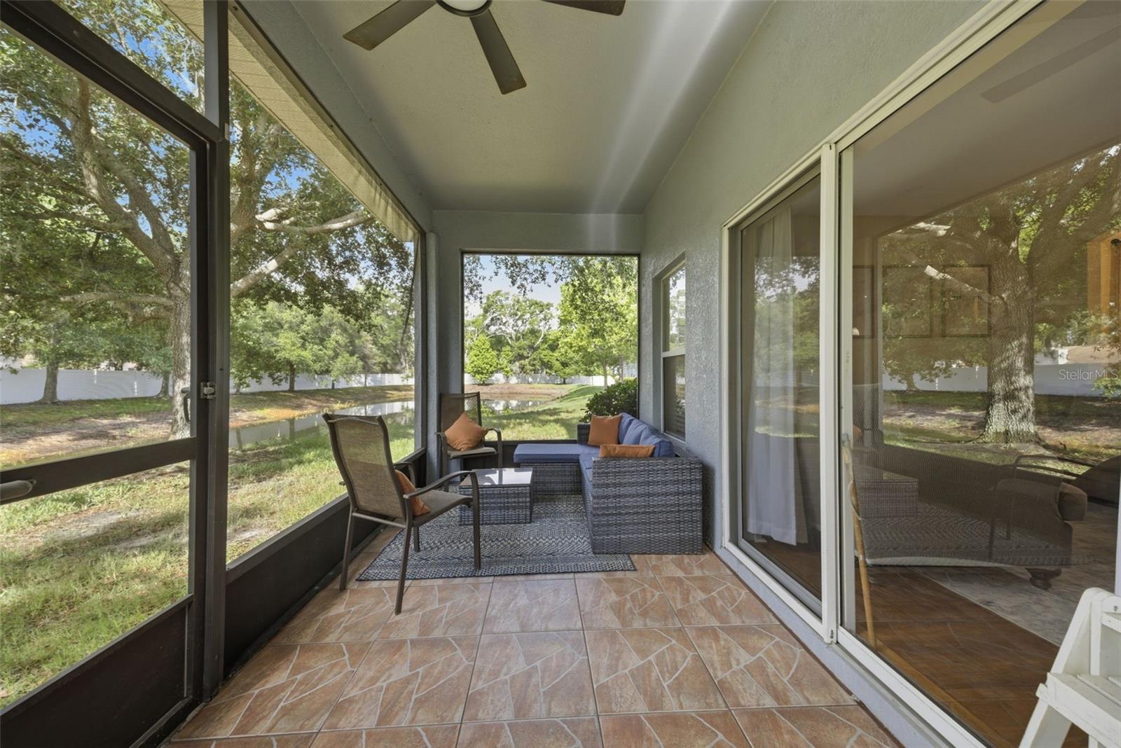 AMBERLY OAKS TWNHMS - Residential