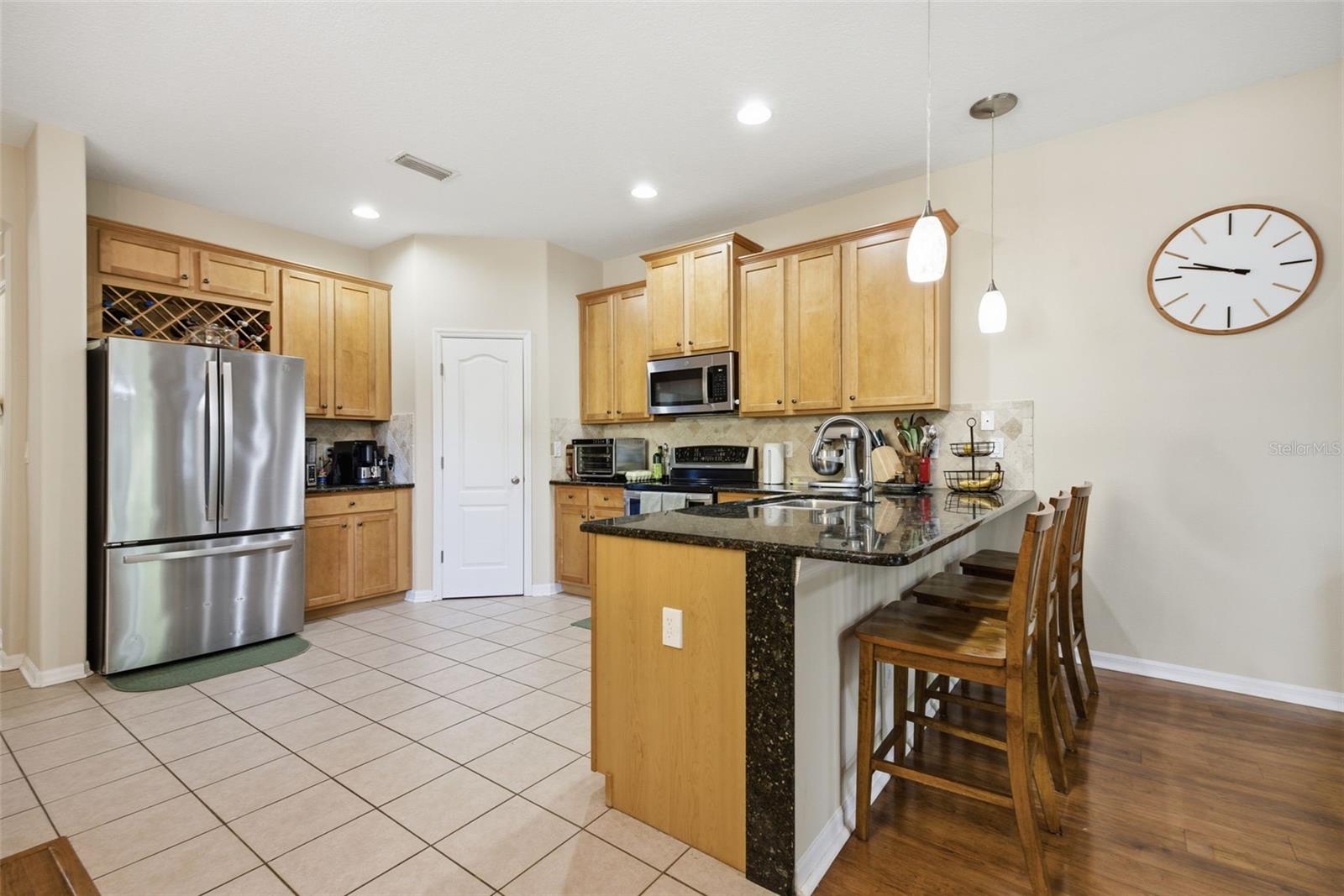 AMBERLY OAKS TWNHMS - Residential
