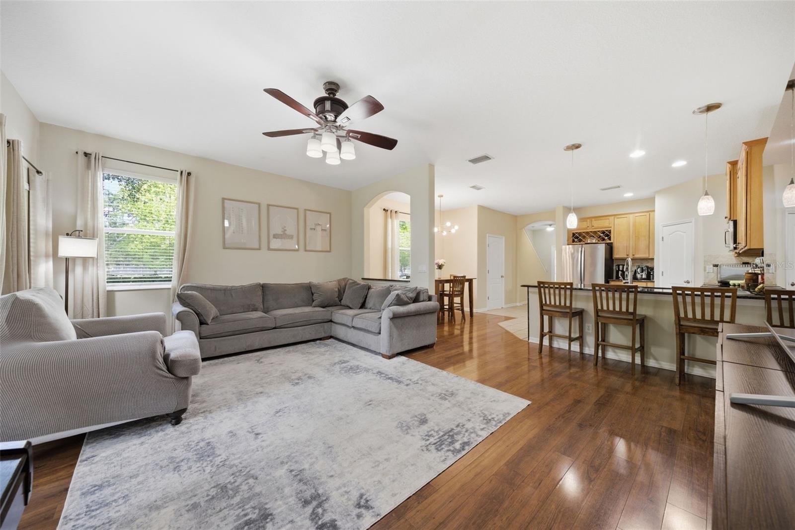 AMBERLY OAKS TWNHMS - Residential