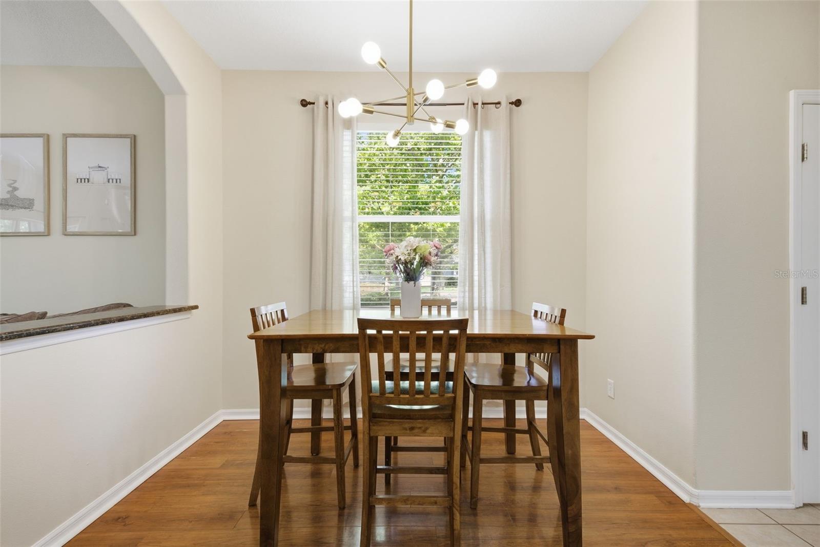AMBERLY OAKS TWNHMS - Residential