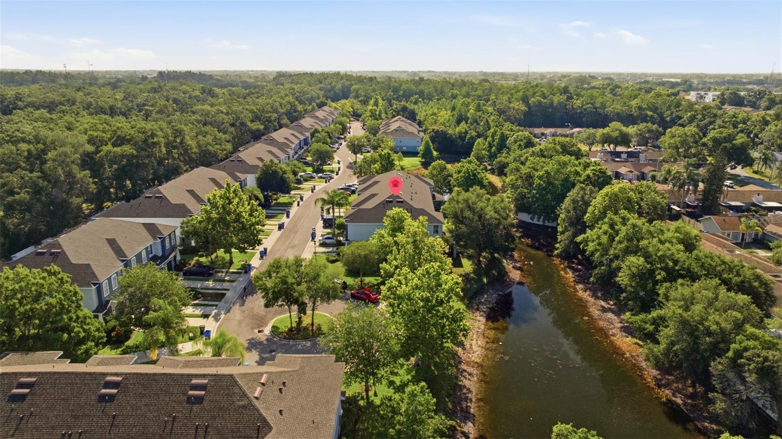 AMBERLY OAKS TWNHMS - Residential