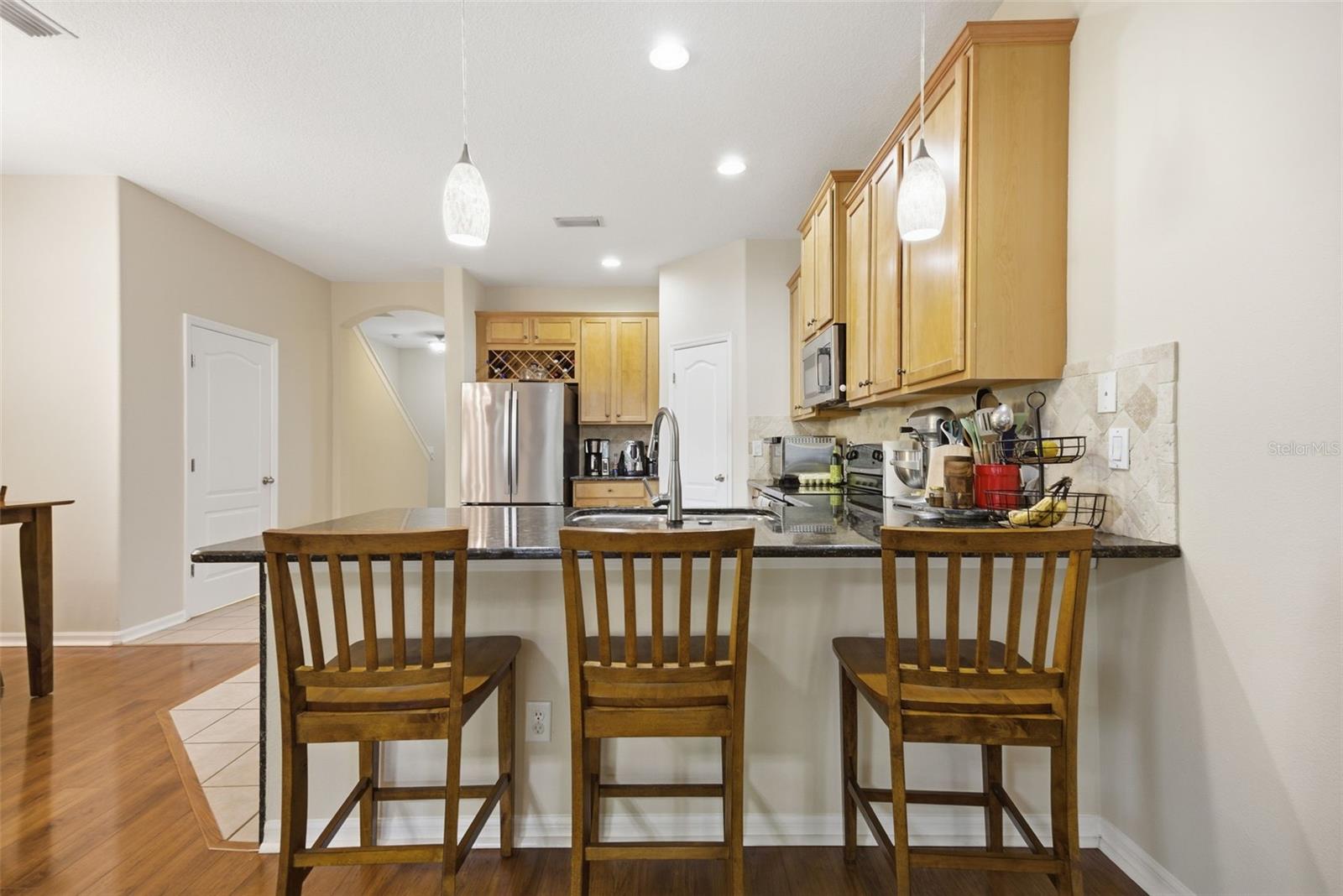 AMBERLY OAKS TWNHMS - Residential