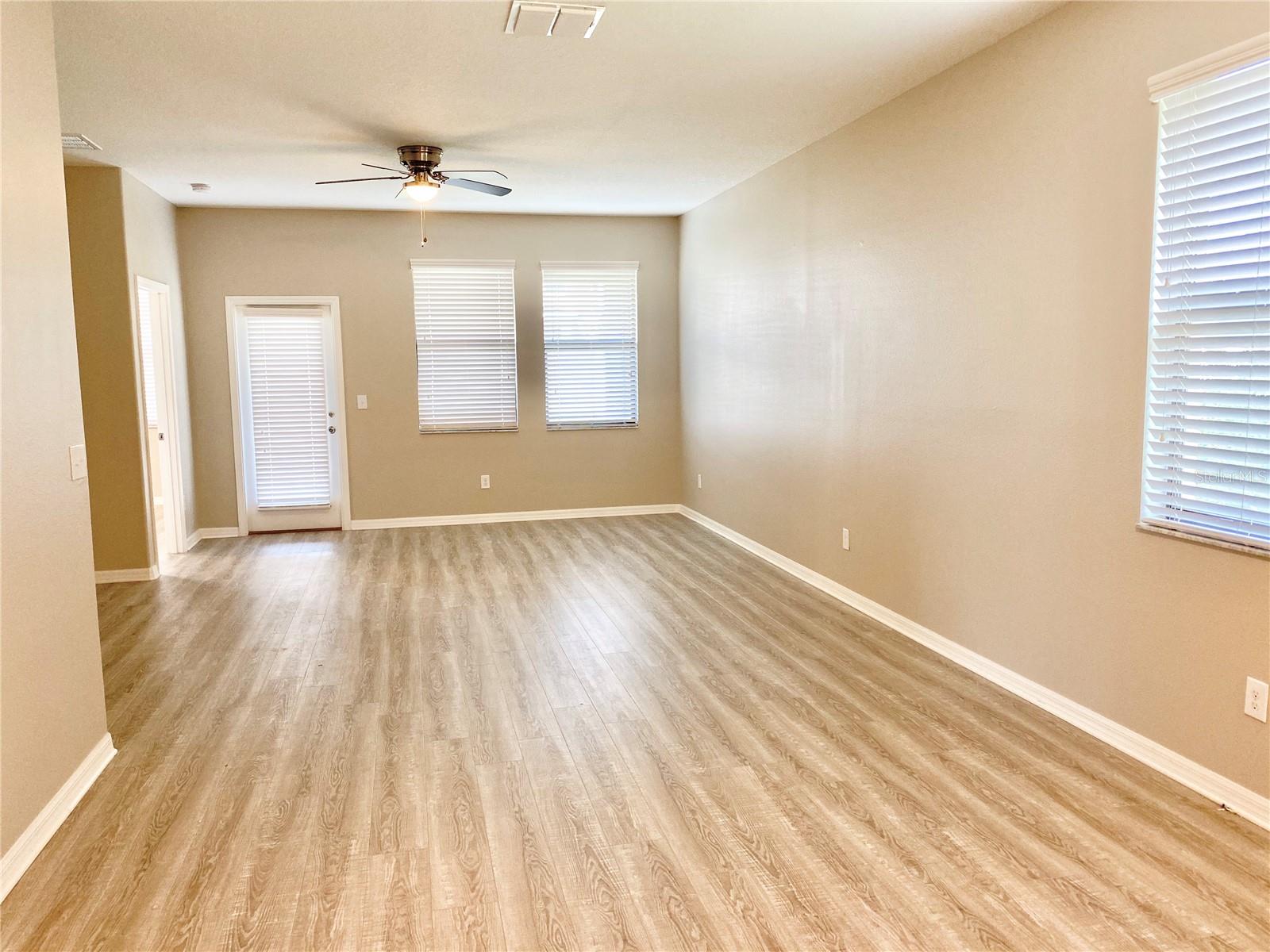 CONNERTON VILLAGE 2 PRCL 213 PH 1C- - Residential Lease