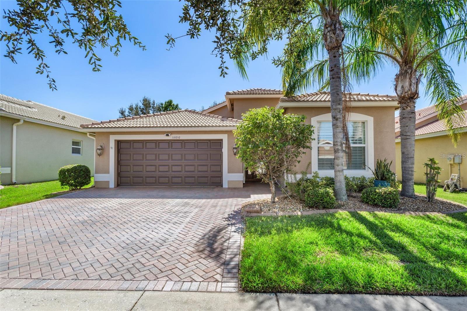 VALENCIA LAKES - Residential