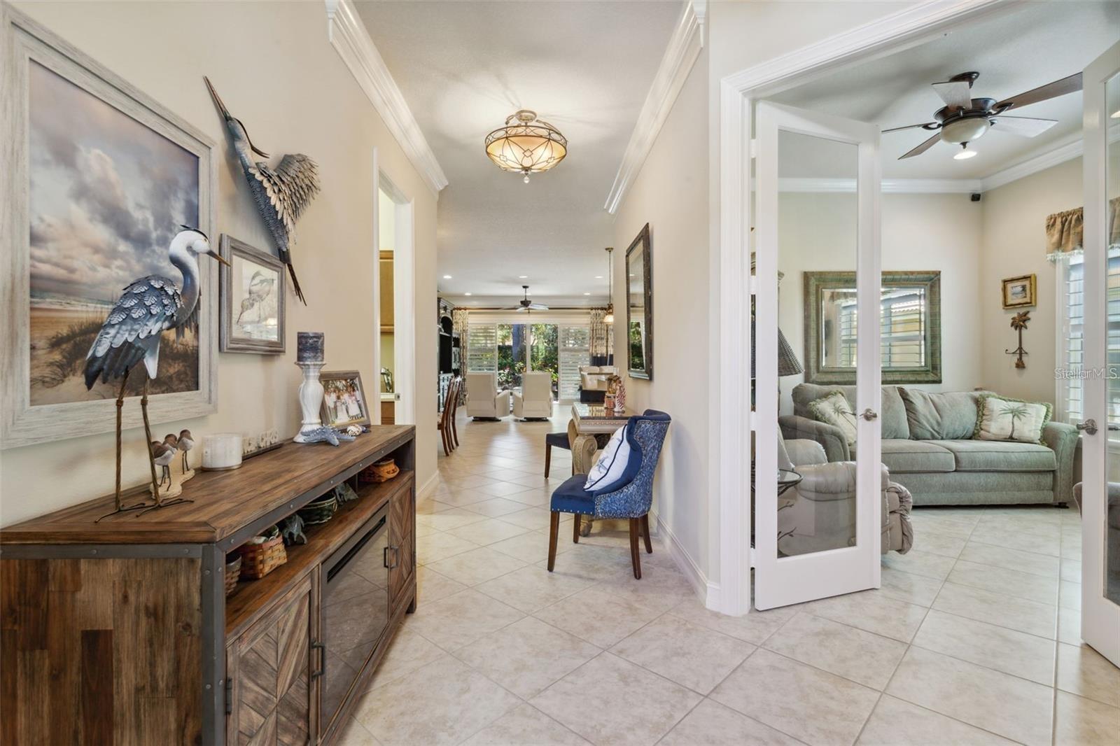 VALENCIA LAKES - Residential