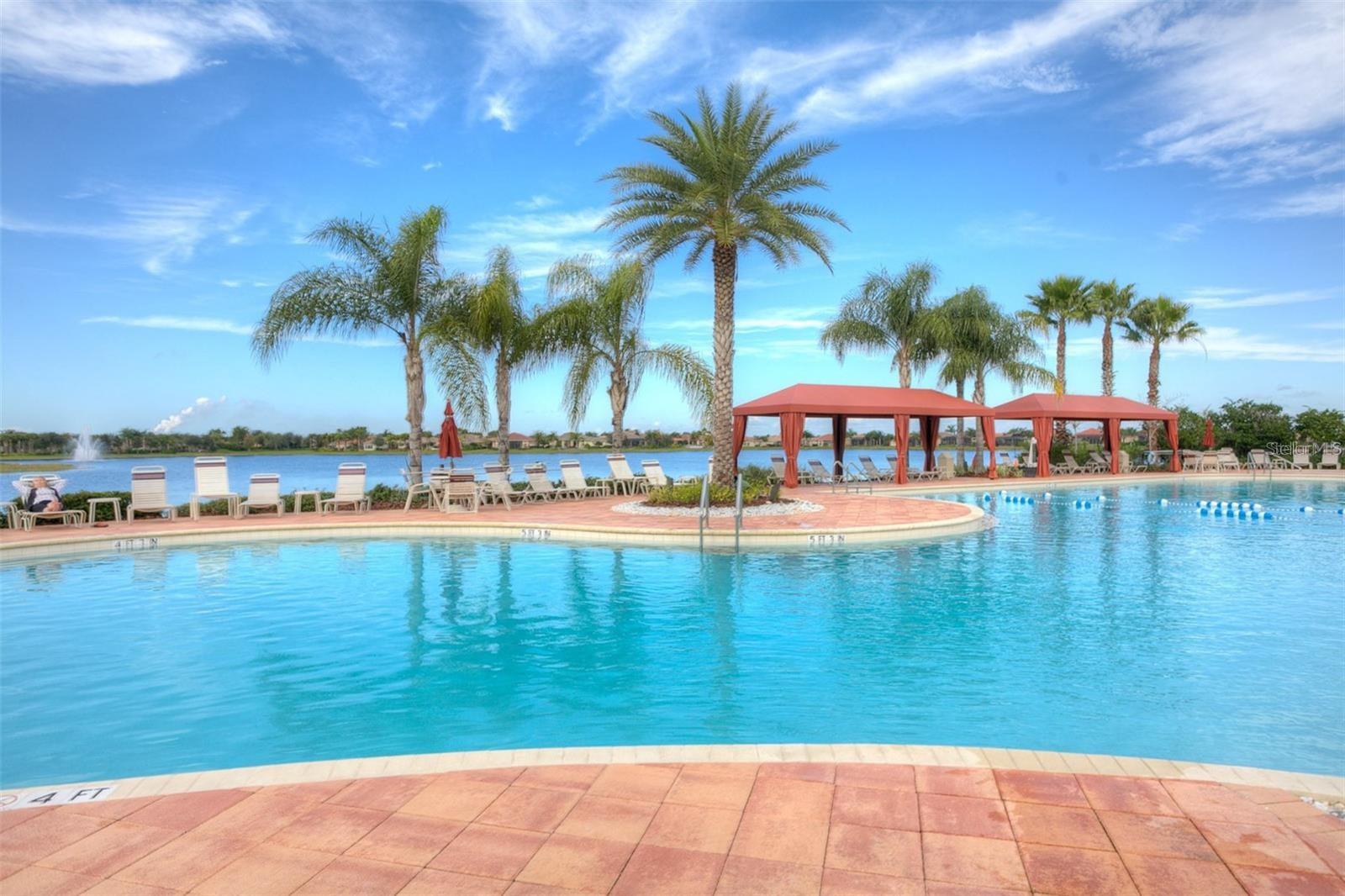 VALENCIA LAKES - Residential