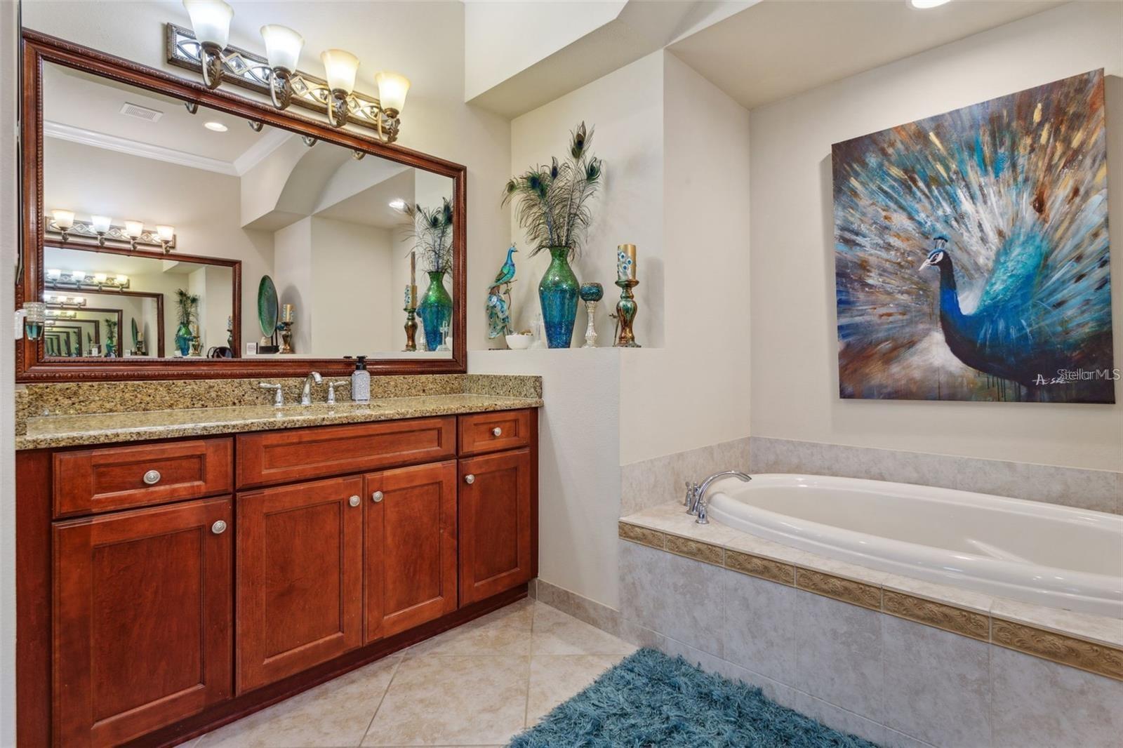 VALENCIA LAKES - Residential