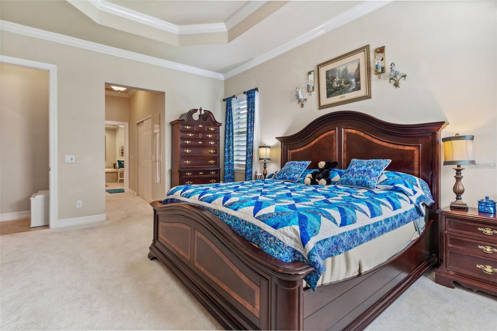 VALENCIA LAKES - Residential