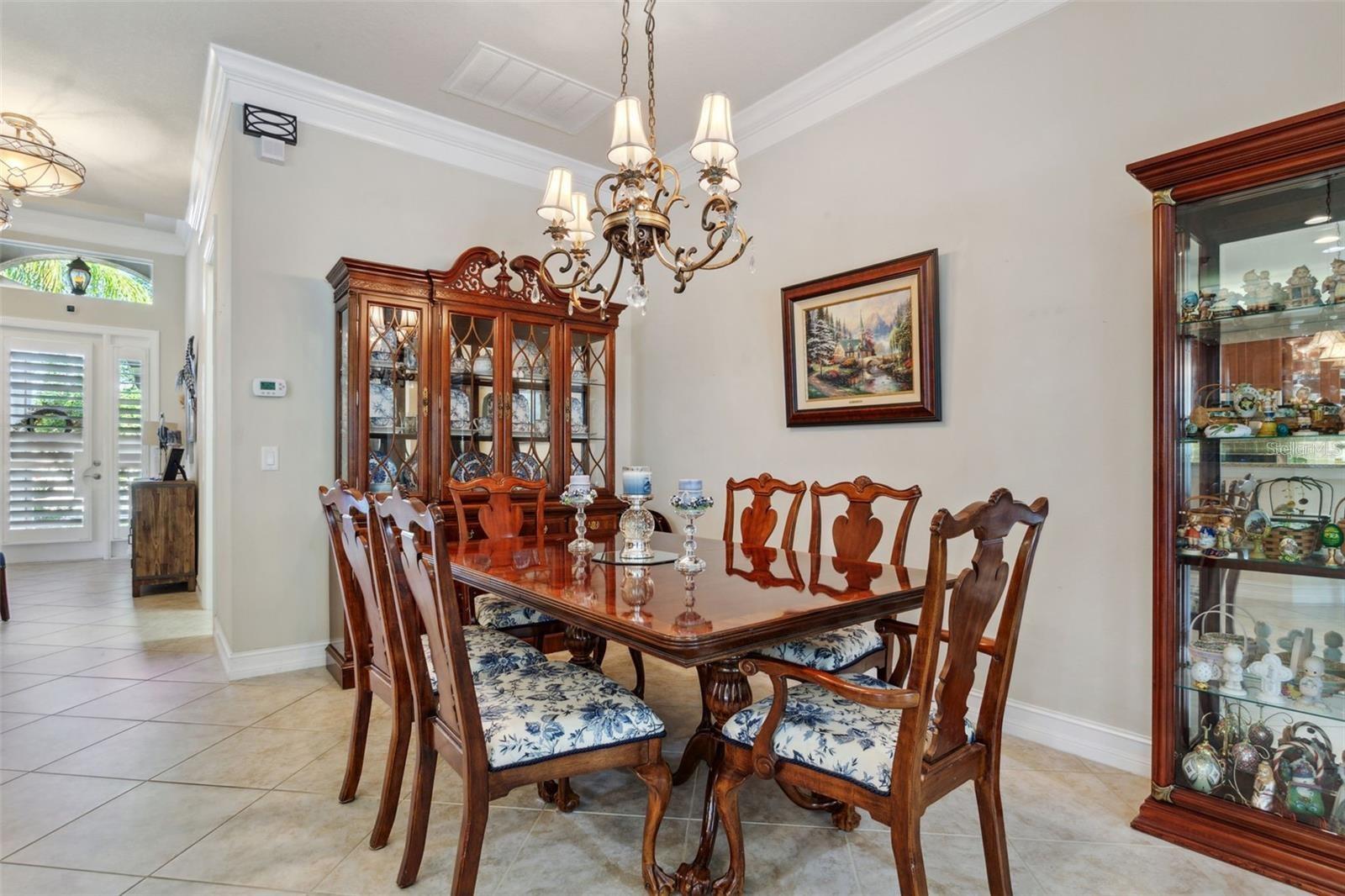 VALENCIA LAKES - Residential