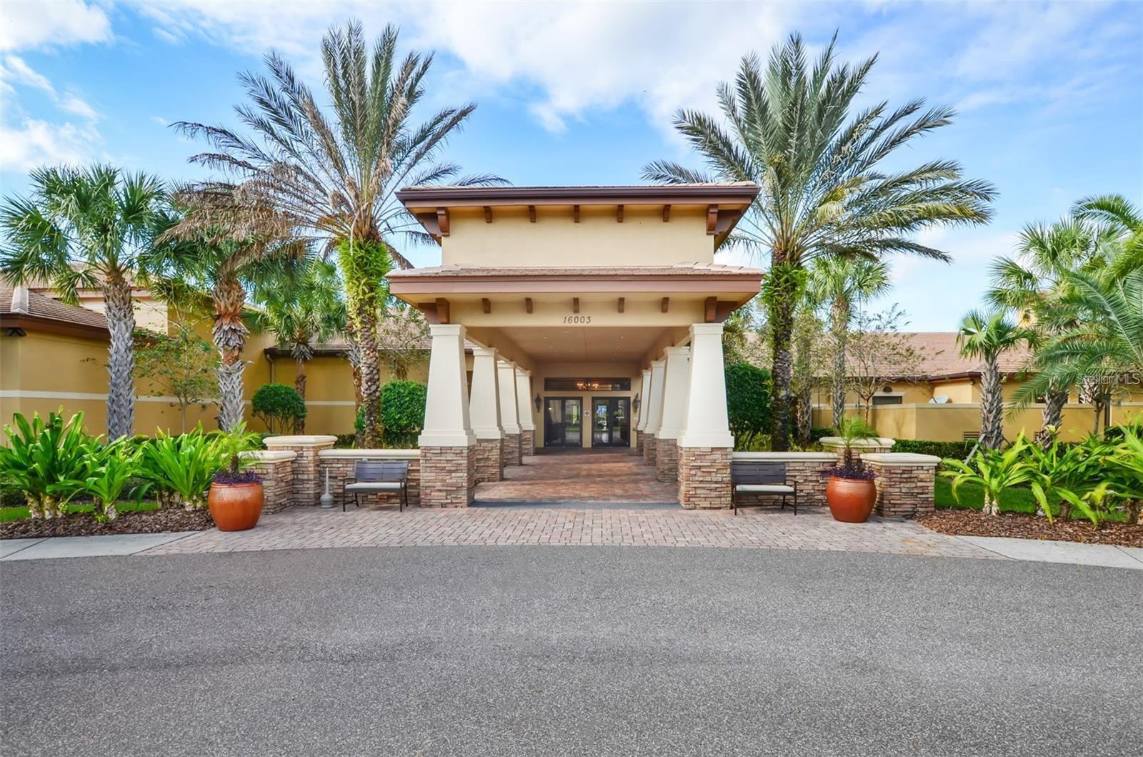 VALENCIA LAKES - Residential