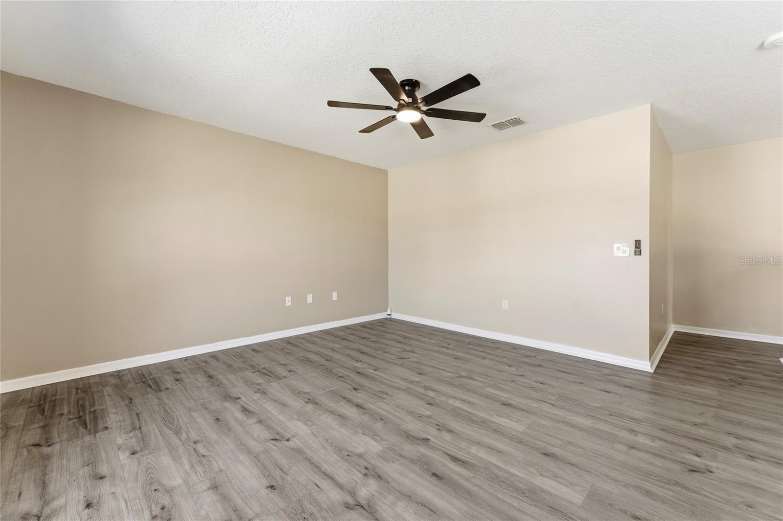 STONEWOOD CROSSINGS PH 01 - Residential