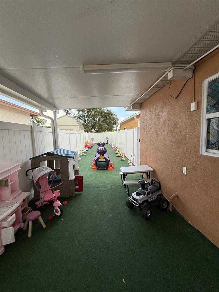 ARMENIA COURT - Residential