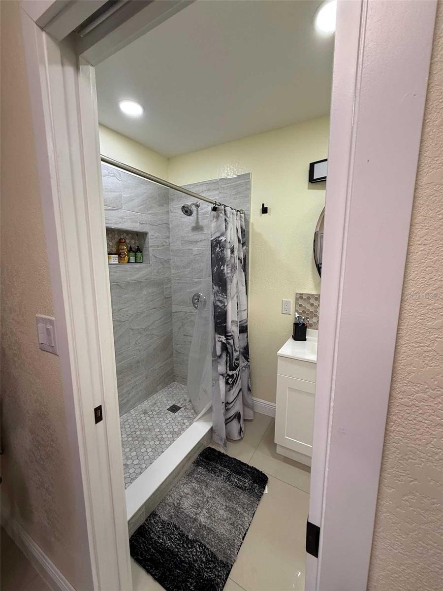 ARMENIA COURT - Residential