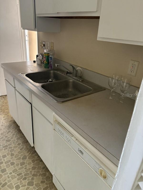 CARIBAY CONDO - Residential